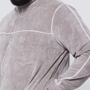 Chándal de invierno de terciopelo regular en blanco con logotipo personalizado para hombre 2024 transpirable respetuoso con el medio ambiente de alta calidad nuevo diseño fabricante - Product Image 3