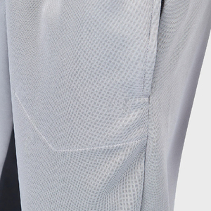 กางเกงวอร์มผู้ชายทรงใหม่ทันสมัย น้ำหนักเบา ระบายอากาศได้ดี แห้งเร็ว มีเชือกผูกเอว ดีไซน์สีตัดต่อ ลุคสบายๆ - Product Image 6