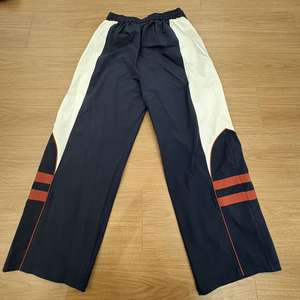 Conjunto de dos piezas de chaqueta cortavientos de lujo personalizada con cremallera y pantalón de chándal de nailon para hombre - Product Image 5