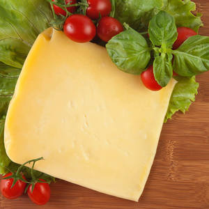 Queso Cheddar de Alta Calidad en Venta al por Mayor, Queso Cheddar con Sabor Intenso y Textura Suave para Compradores - Product Image 2