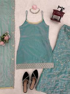 Kurti et palazzo brodés, style mariage et fêtes, avec dupatta fantaisie et décorations. - Product Image 6