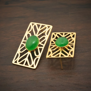 Élégantes boucles d'oreilles rectangulaires géométriques plaquées or 18 carats avec pierre précieuse ovale en jade naturel, bijoux tendance pour femmes - Product Image 1