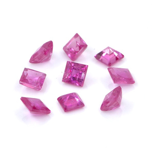Rubis naturels de Bangkok, carrés calibrés de 5 mm, pierres précieuses de rubis naturelles facettées, prêtes à l'emploi pour la fabrication de bijoux - Product Image 1
