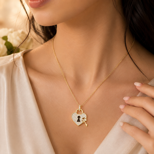 Collier pendentif de luxe en forme de cœur avec cadenas et clé en diamant |   Bijou Charme Amour Romantique en Or Jaune 10K pour Femme, Cadeau d'Anniversaire - Product Image 1