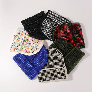 Gorro Unisex con Pedrería, Gorro de Punto Acanalado Brillante para Invierno, con Tela Suave y Elástica para un Estilo Casual - Product Image 6