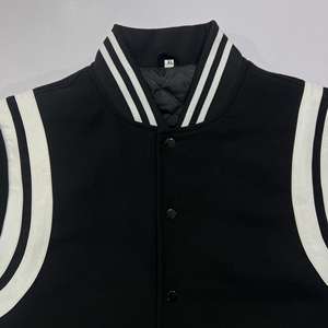 Chaquetas Varsity de Invierno Personalizadas en Blanco y Negro, Estilo Retro, de Forro Polar y Cuero, con Cuello Alto, Bordado, Transpirables y Resistentes al Viento para Hombre - Product Image 6