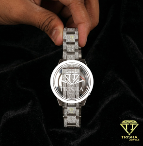 Montre élégante pour homme en acier inoxydable avec un design avant-gardiste et un bracelet durable - Product Image 4
