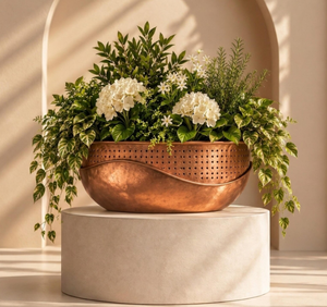 Jardinière murale en métal martelé pour décoration intérieure et extérieure, pot à fleurs mural suspendu en fer, jardinière moderne pour la maison et le jardin, jardinière en cuivre - Product Image 1