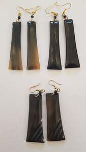 Elegantes y Modernos Pendientes de Cuerno de Búfalo Hechos a Mano, Ecológicos, para Mujer, Accesorio de Boda, Disponibles para la Venta - Product Image 6