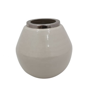 Florero de aluminio decorativo para el hogar, maceta de lujo de acabado antiguo de latón, personalizada, venta al por mayor - Product Image 4