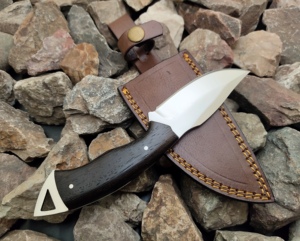Couteau d'extérieur robuste en acier inoxydable pour le camping, le bushcraft, la randonnée, la pêche et la préparation aux situations d'urgence - Product Image 1