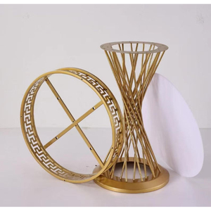 Ensemble de supports à gâteaux modernes en métal avec socle pour cupcakes et base haute pour la présentation et le service de desserts pour bébés, couleur or plaqué, support long - Product Image 2
