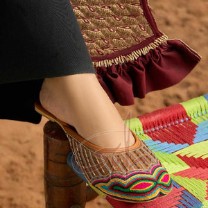 Chaussures Khussa tendance marron confortables et antidérapantes pour femme, avec semelle antidérapante, imprimées, de haute qualité, toutes saisons - Product Image 4