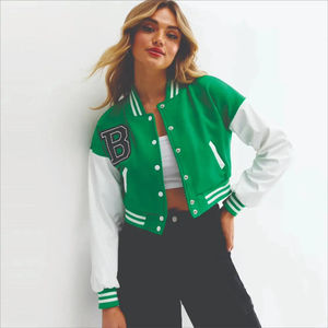 Veste universitaire pour femme, style streetwear, avec logo personnalisé, grande taille, en polaire courte, pour l'hiver, vente en gros - Product Image 1