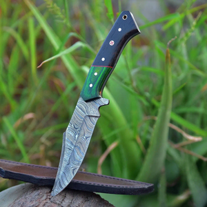 Couteau artisanal personnalisable en acier Damas avec manche en bois Pakka et étui en cuir disponible chez ZA Damascus Maker - Product Image 3