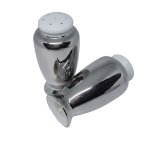 Wholesale Modern Design Silver Plated Salt And Pepper Shakers Elegant Mirror Finish Tableware Dispensers For Home&Restaurant Use - Product Image 1