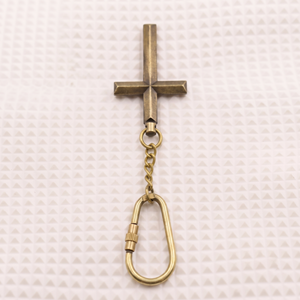 Porte-clés en laiton en forme de croix, porte-clés religieux en métal avec chaîne et clip - Product Image 3