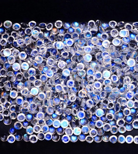 Piedra lunar blanca AAA+ de 4 mm, cabujón redondo, piedra lunar arcoíris natural con destellos azules brillantes, gemas semipreciosas para joyería. - Product Image 2