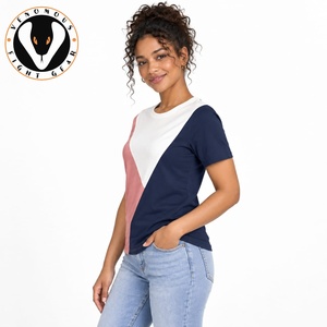 T-shirt pour femme de qualité supérieure, doté d'un tissu doux et respirant, d'un ajustement confortable et d'une construction durable pour un usage quotidien, décontracté et tendance. - Product Image 2