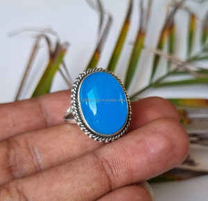 Anillo de piedras preciosas de Calcedonia con forma ovalada de Plata de Ley 925 ~ piedra de nacimiento del mes de marzo ~ joyería hecha a mano ~ regalo para Navidad - Product Image 1