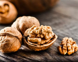 Núcleos de Nuez Secos Crudos de Primera Calidad al Mejor Precio / Nuez sin Cáscara, Cosecha Reciente, Certificación ISO y HACCP, Origen Austria, Precio Económico - Product Image 3