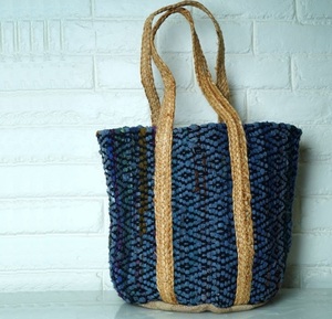 Sac seau messager Tyntra tendance 2026 en jute et perles, style bohème, écologique, pour femme, capacité 3L+, idéal pour la plage et les soirées branchées - Product Image 3