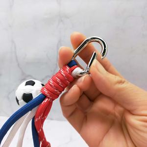 Llavero de fútbol estilo deportivo de moda con materiales de hierro, poliéster y acrílico, 3 surtidos - Product Image 5