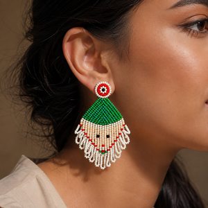 SSTRINGZ ER042 Boucles d'oreilles pendantes festives faites à la main pour femme, motif Père Noël perlé, bijoux de Noël en perles de rocaille, vente en gros - Product Image 3