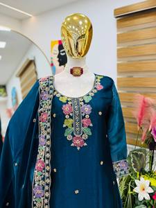 NUEVO SALWAR KAMEEZ DE DISEÑO MODERNO PARA FIESTAS, CON PALAZZO Y DUPATTA, MANGAS COMPLETAS, TRABAJO EN RELIEVO - Product Image 3