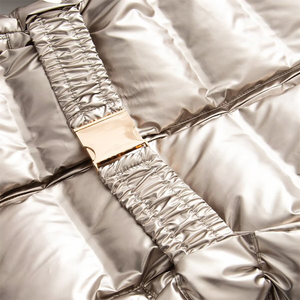 Chaqueta de algodón grueso con capucha corta, cortavientos y transpirable para mujer, estilo elegante y adelgazante, nueva colección invierno 2026 - Product Image 5