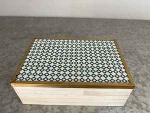 Caja de joyería con incrustaciones de hueso de alta demanda para tocador, diseño floral tradicional, caja con incrustaciones de la mejor calidad AL MALIK CRAFT - Product Image 4