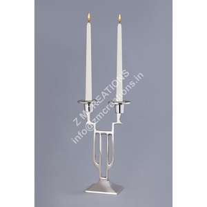 Candelabro de Metal de 2 Brazos, Portavelas Decorativo para Mesa, Hecho a Mano, Resistente al Calor, Moderno, para Navidad y Pascua - Product Image 1