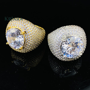 Bague Cocktail Hiphop en Moissanite, Argent 925 Plaqué Or 18K, Sertissage Pavé, Coupe Ronde Brillante, Unisexe, Cadeau de Mariage de Luxe - Product Image 1