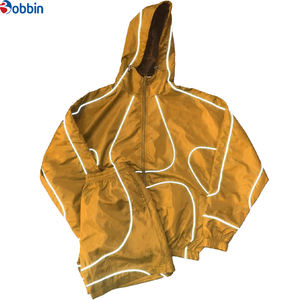 Ensemble de survêtement unisexe confortable avec logo personnalisé, veste zippée en nylon, coupe-vent de course avec fermeture éclair réfléchissante en polyester et nylon - Product Image 5