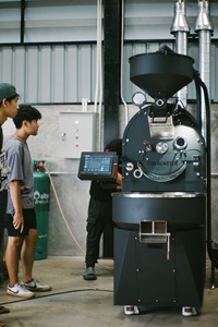 เครื่องคั่วกาแฟไฟฟ้า SUNROASTER ขนาด 15 กก. แบบดรัม ได้รับการรับรองมาตรฐาน ISO 9001 พร้อมบริการติดตั้งออนไลน์และสนับสนุนด้านเทคนิค กำลังไฟ 2.7 กิโลวัตต์ - Product Image 5