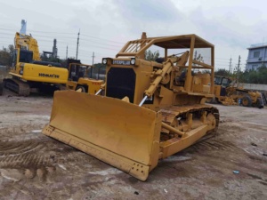 Bulldozer Caterpillar D7G d'occasion, modèle 2024, haute qualité, faible nombre d'heures, bon état, avec pompe à moteur - Product Image 5