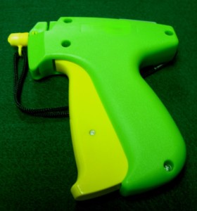 Pistolet d'étiquetage micro-fin DK-388 |   Pistolets d'étiquetage de prix pour vêtements, pistolets d'attache-étiquettes de prix au détail pour vêtements (non destinés aux pistolets à points) - Product Image 1