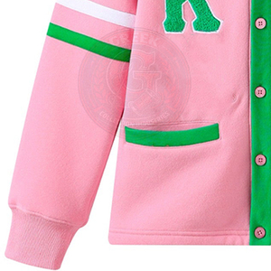 Cardigan rose de la collection Sorority, logo AKA avec lettres grecques, rayures vertes et blanches, col en V, pull pour femme, tricoté en acrylique, manches longues - Product Image 3