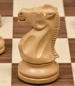 Élégantes pièces d'échecs américaines Staunton Tournament, 4,1 cm de hauteur, en bois de Sheesham et de Boxwood, au meilleur prix. - Product Image 3