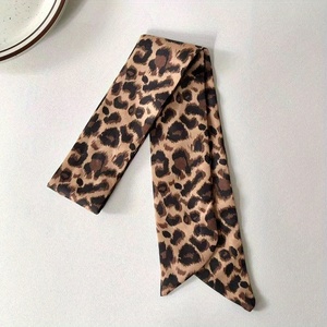 Pañuelo largo con estampado de leopardo para mujer, accesorio de moda de poliéster, estilo casual, para todas las estaciones, cinta estrecha para el cuello, diadema, decoración para bolso - Product Image 4