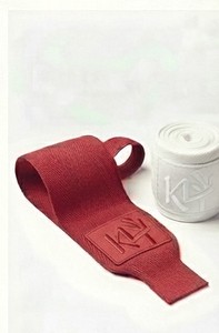 ที่รัดข้อมือ KT ผ้าแคชเมียร์ สีแดงขาว กันลื่น ระบายอากาศได้ดี ปิดด้วยแถบตีนตุ๊กแก ป้องกันอย่างมืออาชีพ ใช้ได้ทั้งชายและหญิง สำหรับยกน้ำหนัก - Product Image 2