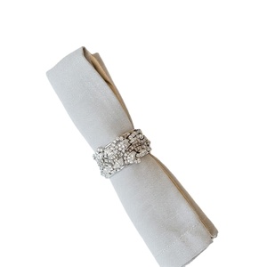 Elegantes Anillos de Servilleta Clásicos con Cuentas de Cristal Plateado, Ecológicos, de Lujo, para Decoración de Mesa en Bodas, Fiestas y Cenas - Product Image 1