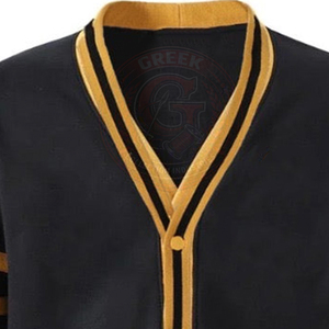 Cárdigan Negro de Punto para Hermandades y Fraternidades, Cuello en V, Manga Larga, de Algodón, con Ribete Amarillo y Cierre de Botones, Ropa Universitaria - Product Image 2