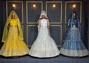 Net Choli con Heavy Dori Work Mirror Shisha Detailing y Jarkan Stone Elegance Disponible en 10 diseños y 20 colores - Product Image 2