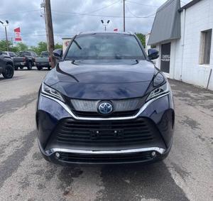 Oferta Especial 2024 Ven XLE AWD XLE 4dr Crossover, Listo para Conducir - Product Image 1