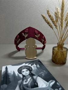 Diadema Exclusiva Negra con Flores y Cuentas, Hecha a Mano con Pedrería de Cristal, Adorno de Moda para el Cabello, Estilo Boutique - Product Image 3