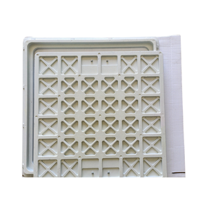 ฝาปิดท่อระบายน้ำทรงสี่เหลี่ยม ขนาด 30x30 นิ้ว สีขาว ผลิตจากพลาสติกเสริมใยแก้ว รับน้ำหนักได้ 5 ตัน สำหรับห้องตรวจสอบ - Product Image 2