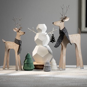 Ensemble de figurines de rennes en bois faites à la main, accent décoratif de vacances, parfait pour le salon et la présentation sur étagère, en provenance d'Inde - Product Image 6