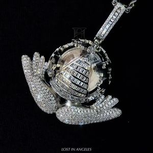 Colgante de Plata de Ley con Diamantes Baguette, Pirámide, Globo, Manos en Oración, Estilo Hip Hop Iced Out, Chapado en Oro Amarillo de 10,14K para Hombre - Product Image 4