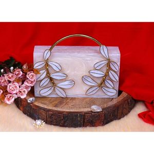 Elegante Bolso de Mano de Resina Hecho a Mano para Damas, Bolso Único Elaborado en Artesanía de Resina - Product Image 3
